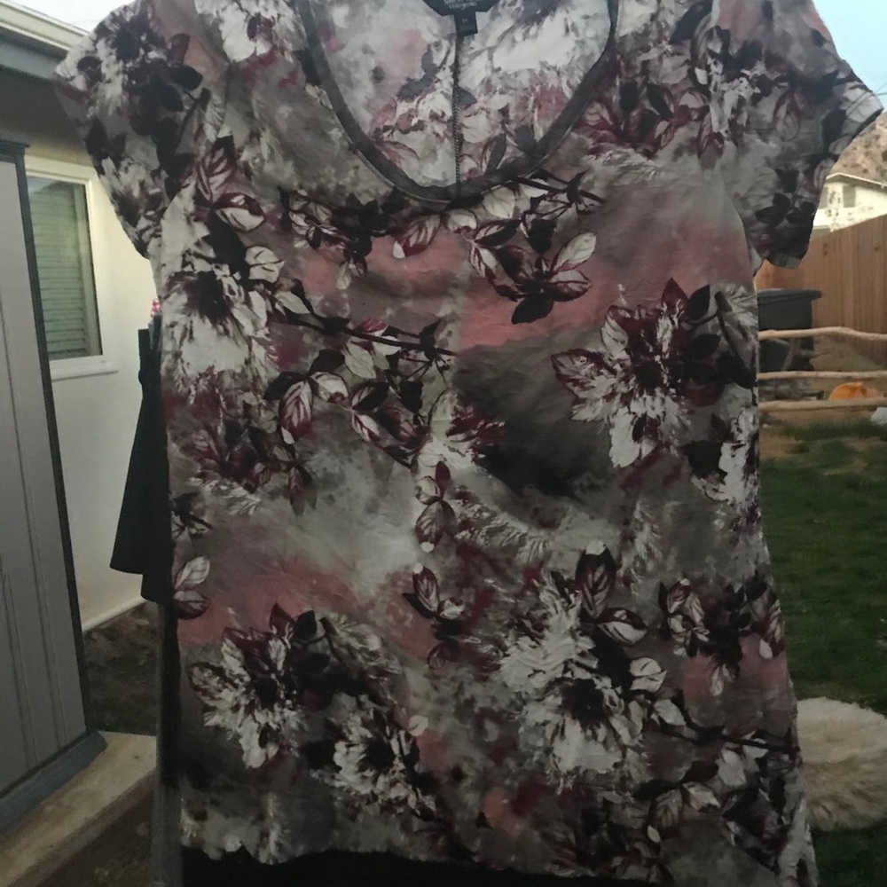 Beautiful Vera Wang blouse